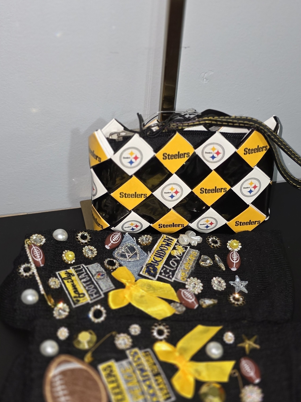 Pittsburgh Steelers Wristlet & Embellished Socks